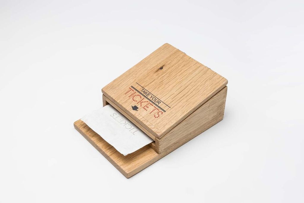 CAJA CUENTAS MADERA TICKETS Tickets 0049