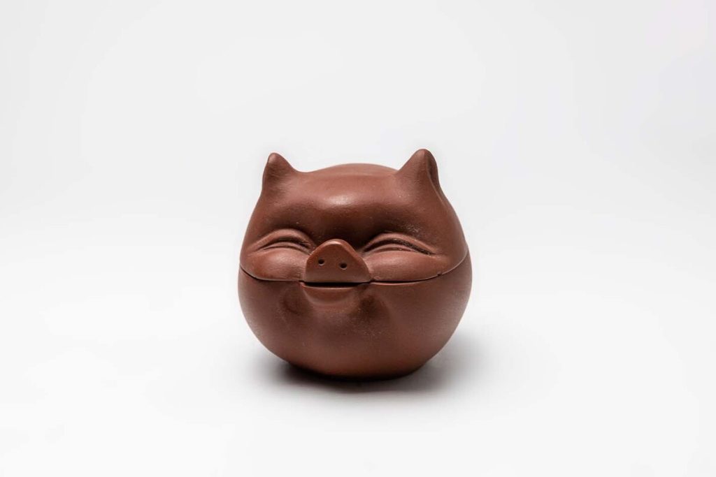 CERDITO IBÉRICO CON TAPA ACABADO ARCILLA Colección 0148