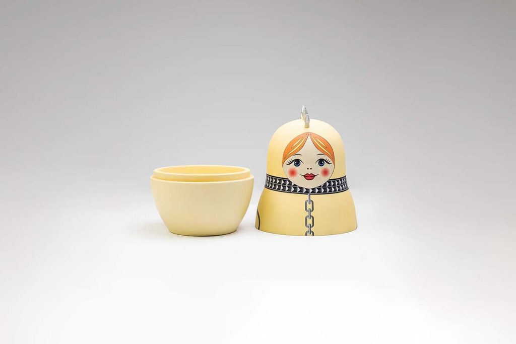 MATRISOKA PERSONALIZABLE PEQUEÑA PUNKY-DABIZ MUÑOZ Colección 0470