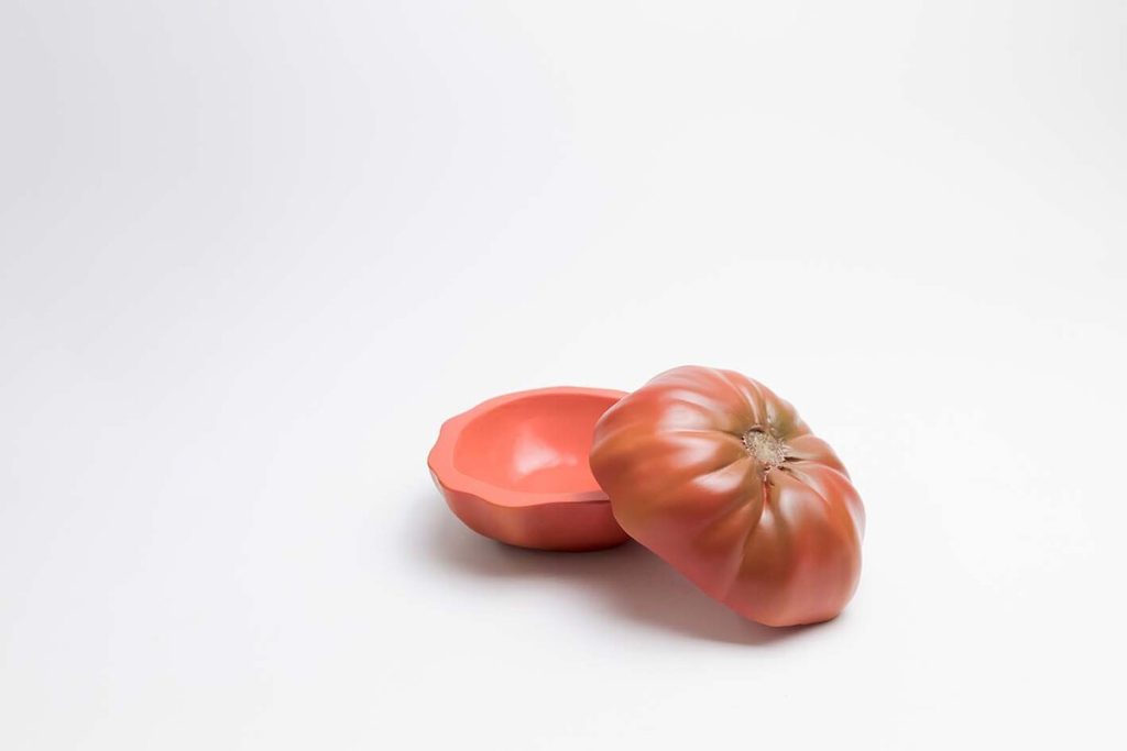 TOMATE ROJO GRANDE CON TAPA Colección 0363